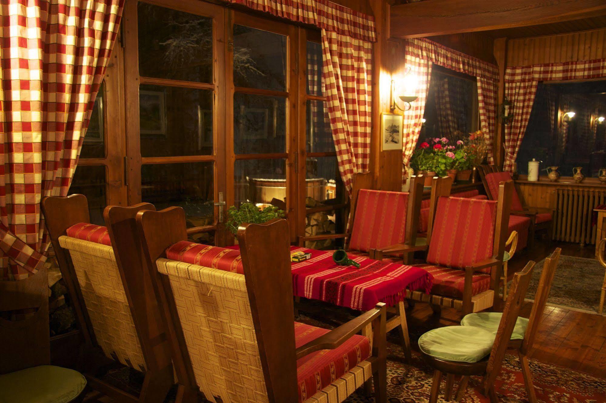 Albergo Villa Anna Maria Champoluc Exterior photo