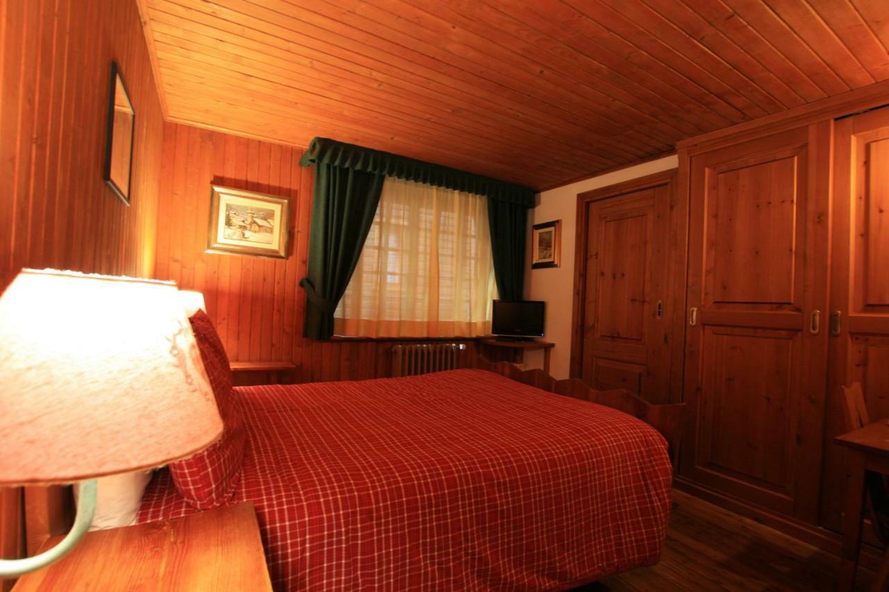 Albergo Villa Anna Maria Champoluc Exterior photo