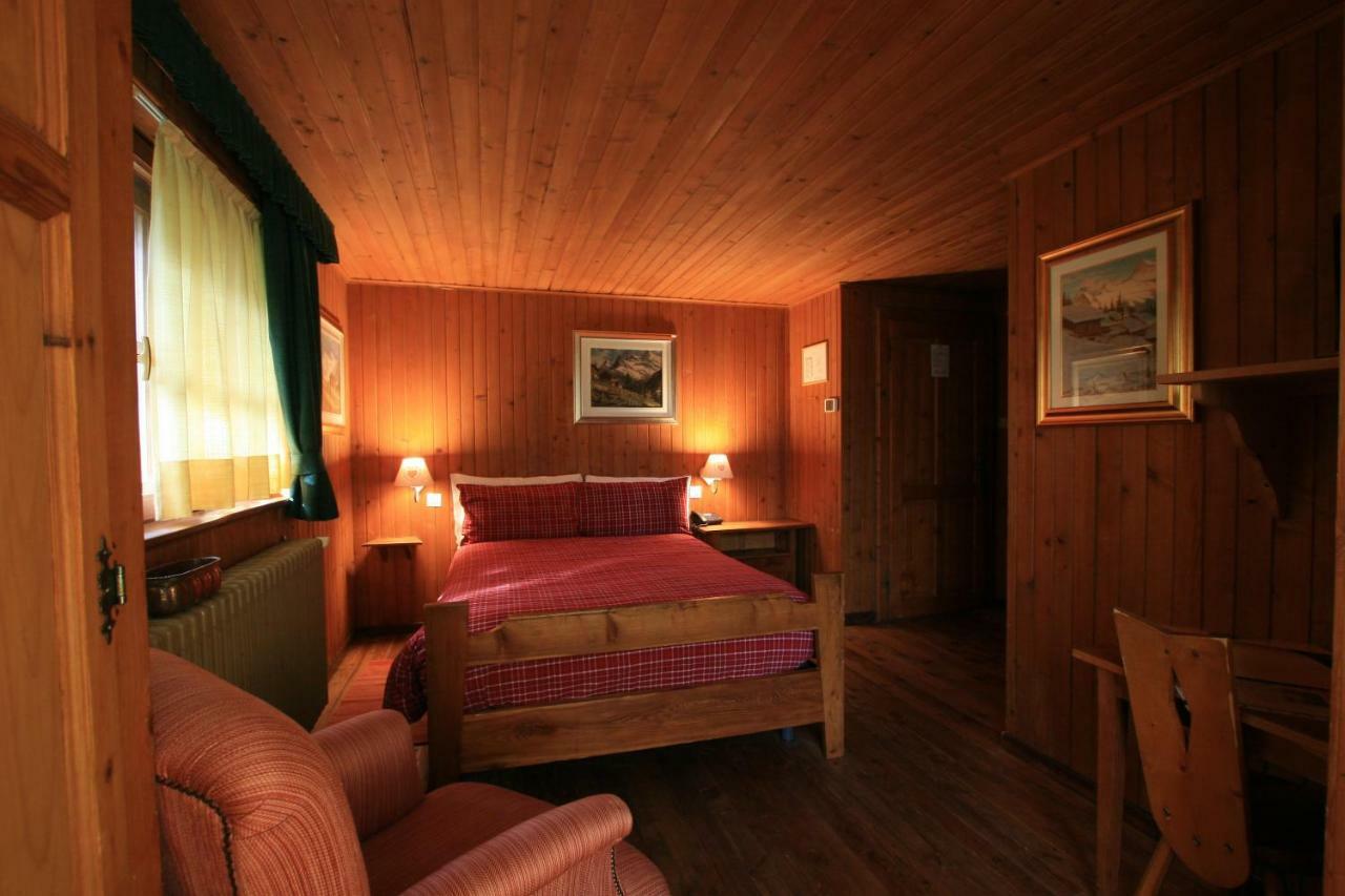 Albergo Villa Anna Maria Champoluc Exterior photo